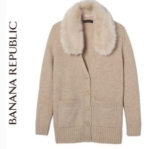 Banana republic cardigan with faux fur collar